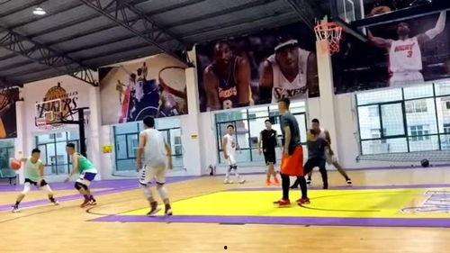 qq瓜群 吃瓜体育生和舞蹈室1v1